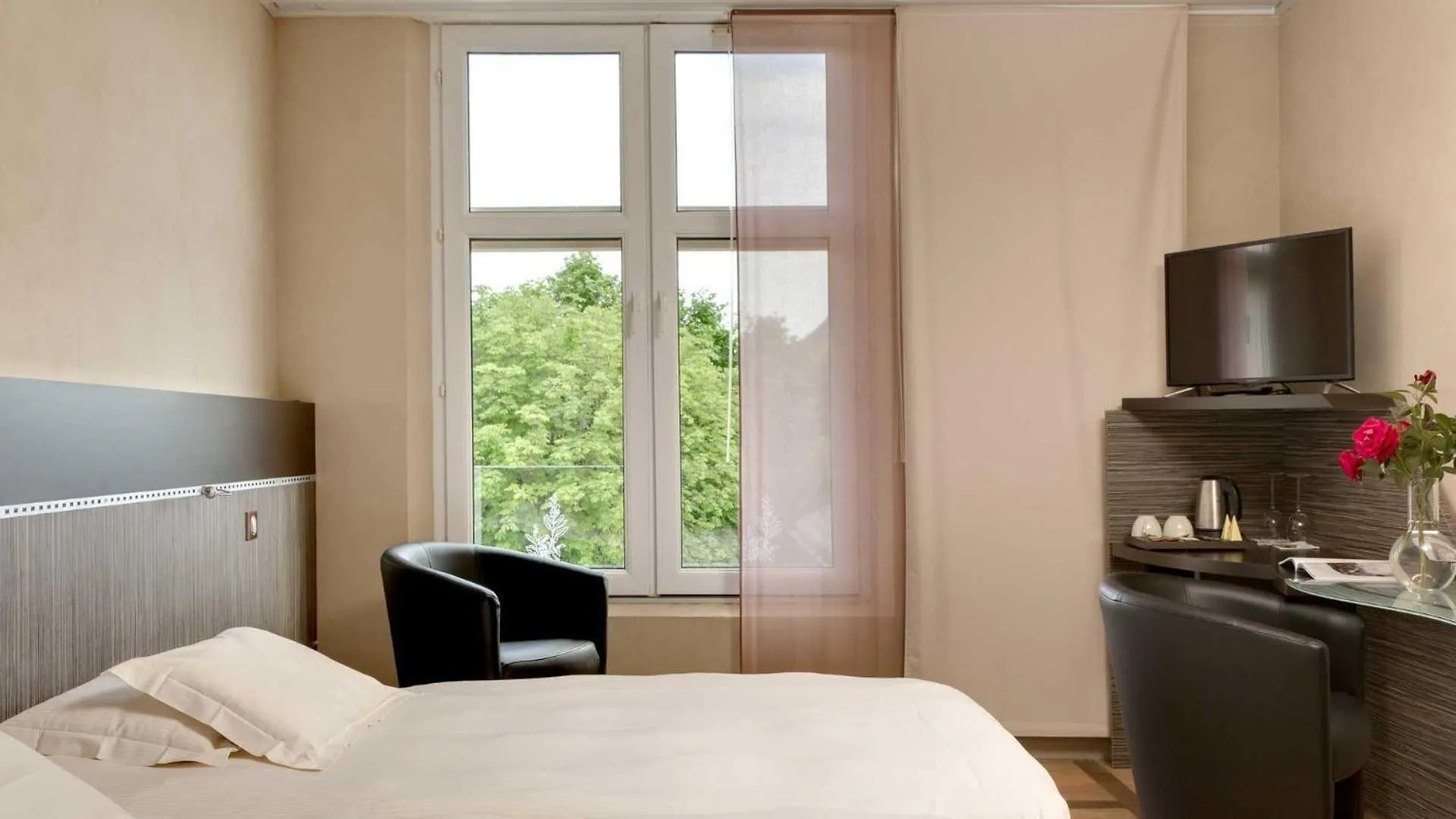 Hotel-Restaurant Le Senechal Sauveterre-de-Rouergue Hotel